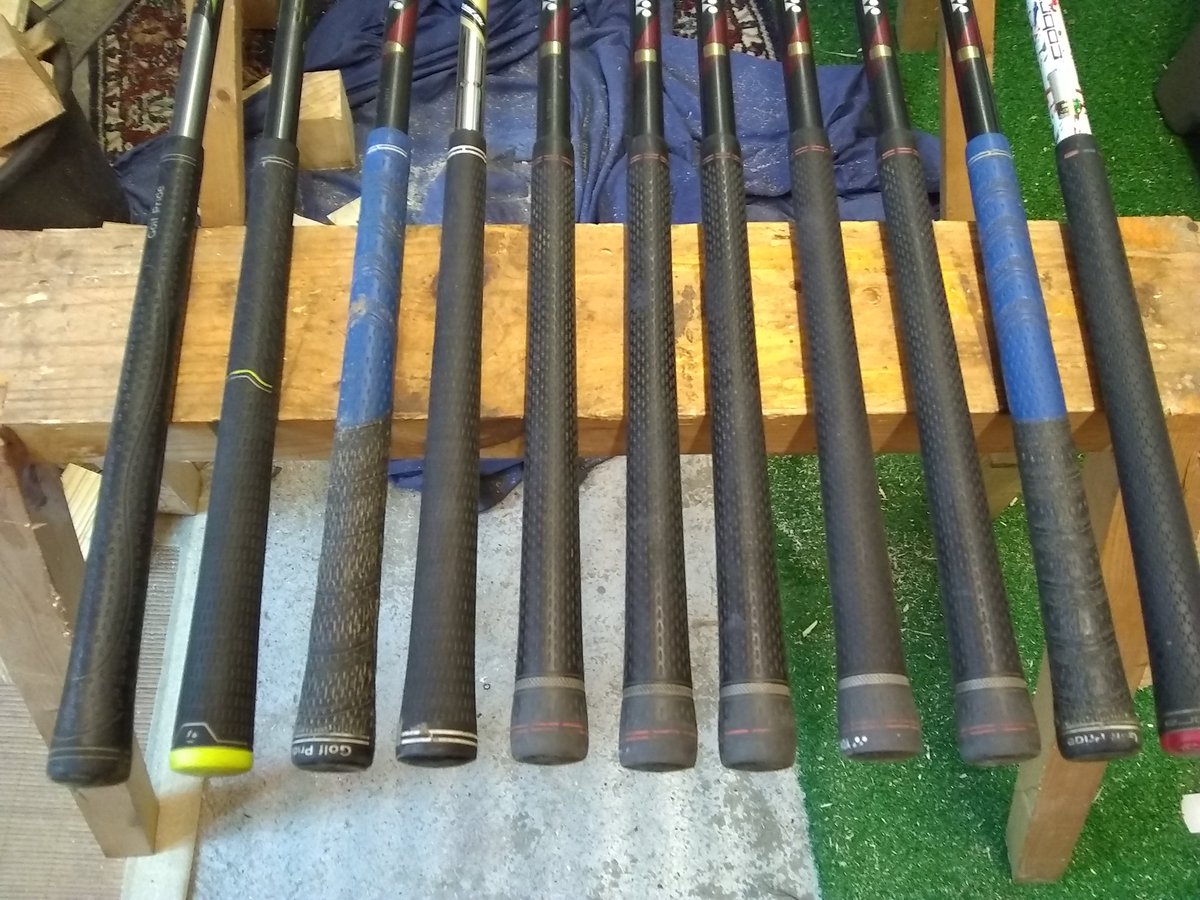 jfgolf3's tweet photo. Ready when you are @MarkAndrewConn1 Lamkin Crossline.  Top grip.  #Regrips #Golf #Leatherhead #Lamkin https://t.co/YF5CYdFGhY