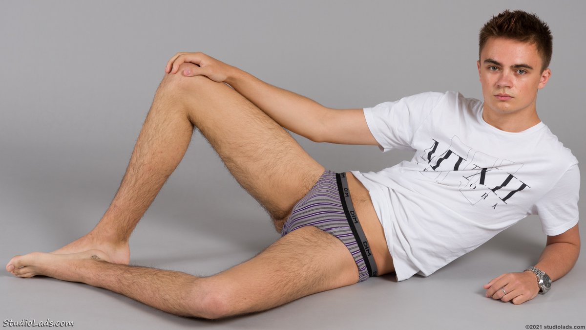 studiolads_com's tweet photo. Boy wearing briefs
#malemodel #sexyboy #sexyguy #bulgeman

See the full video and photoset of 18yo male model Jake naked at https://t.co/rSiM7mVr2h https://t.co/WbUlldE5xe