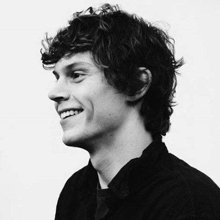 ░ *London Odinson Maximoff*

»Mutante de 17 años
     ↬Super velocidad y transferencia de dolor psíquica

»Hermano gemelo de Luna Maximoff

≈ Hijo de @quxcksxlverxff

"I'm not a hero, I'm just someone who saves your life "