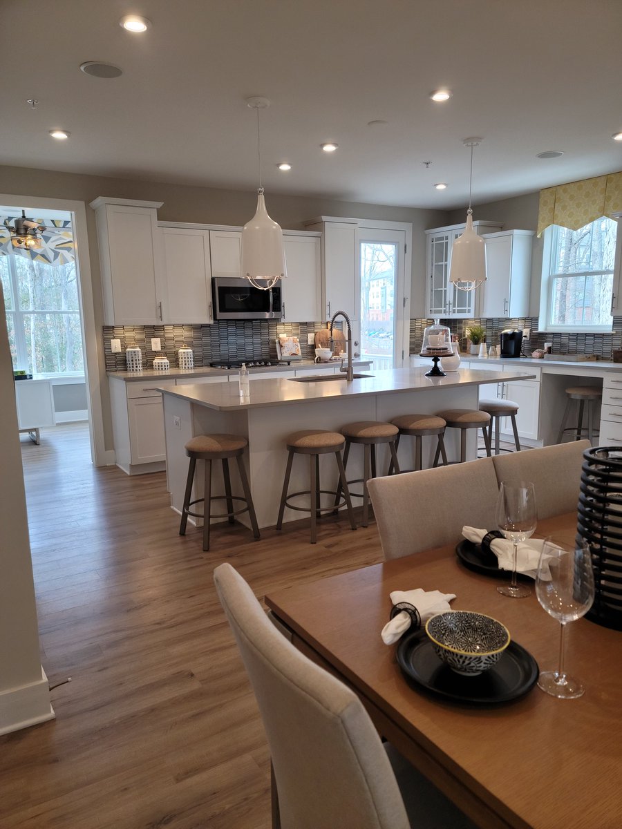 GWHomeTeam's tweet photo. Model Home Love! These Veterans said yes! #Khov #newbuildhome #Gambrills #FortMeade #lovewhereyoulive #LoveWhereYouWork https://t.co/tcWEDm5LW7