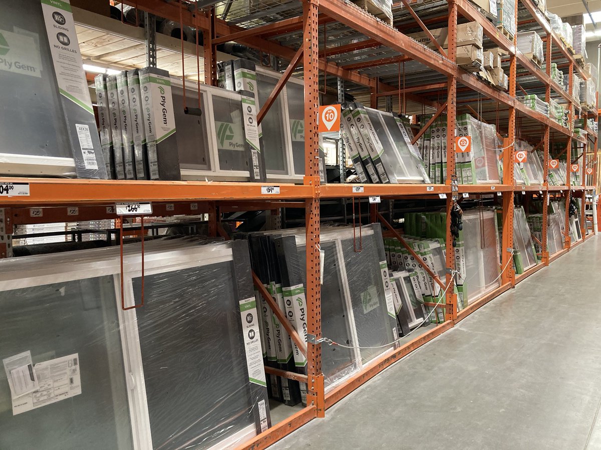 Our new D30 DS Brad and his team of #LanderLegends are CRUSHING In Stock and OSA!  Awesome job team!  #D19MerchMadness @JKirkHD @Ken_D19DM