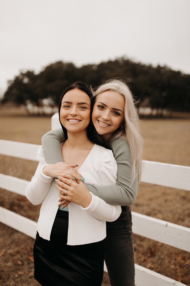 senior pics but twin addition ;)