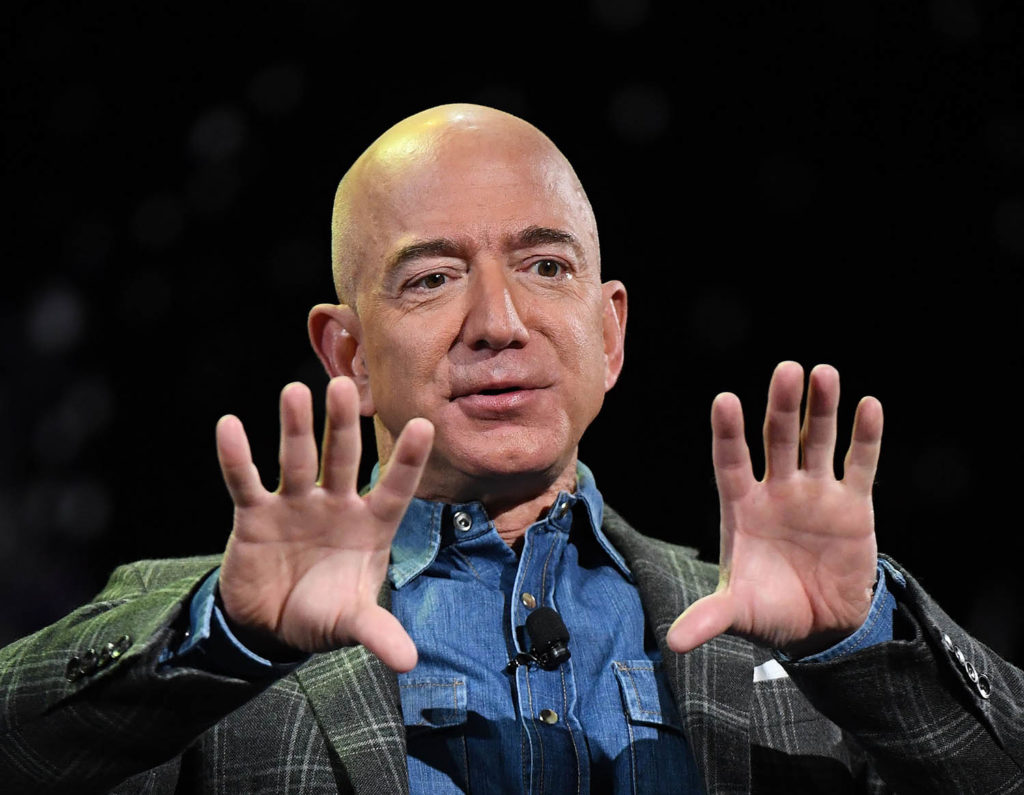 tortoise's tweet image. How does #Bezos stepping down affect Amazon’s internal politics?

For some background, read @AlexiMostrous and @jamesrbuk’s deep dive into what makes the company tick:

#TechNations  torto.se/3jfHUsg