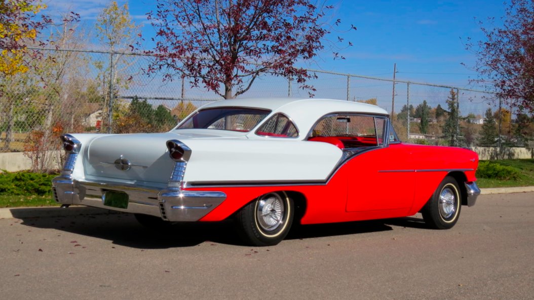 mecum's tweet photo. Rolling with the Golden Rocket V-8 engine.

More info &amp; photos: https://t.co/BzYjEe1wZV

#Oldsmobile #Super88 #MecumGlendale #Mecum #MecumAuctions #WhereTheCarsAre https://t.co/GHMO0d5vvY