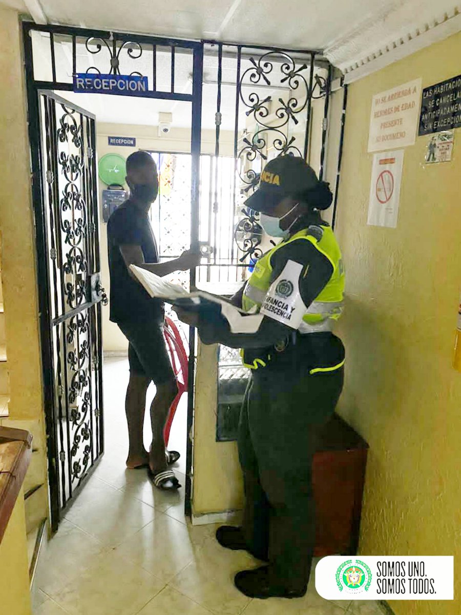 PoliciaChoco's tweet photo. #Ismina | Acciones de vigilancia y control, en hoteles y hospedajes  constatando la no concurrencias de infantes o adolescentes en situaciones  de vulnerabilidad  @ProteccionPonal 
#JuntosPorLaNiñez https://t.co/ipwlDGmDz6