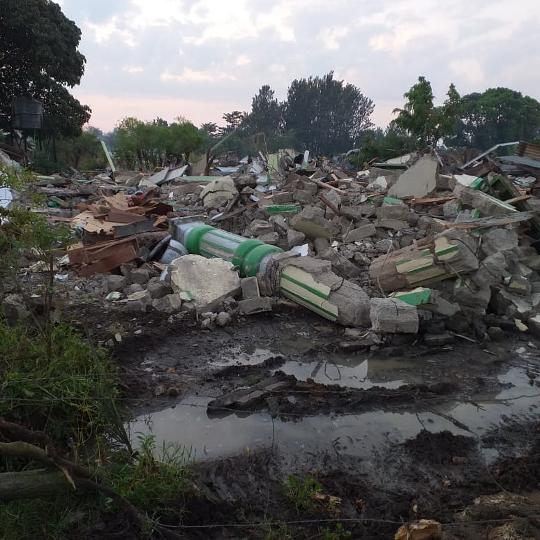 HonAdenDuale's tweet photo. The demolition of Jamia Mosque, Kibos, Kisumu county is immoral, anti Islam and uncalled for. This Masjid was build in 1938 and was demolished at 3am by Kenya Railways. Under any circumstance, it is unconstitutional, affront to the freedom of worship and abuse to the Muslim umma. https://t.co/Vr5pqvqnIK