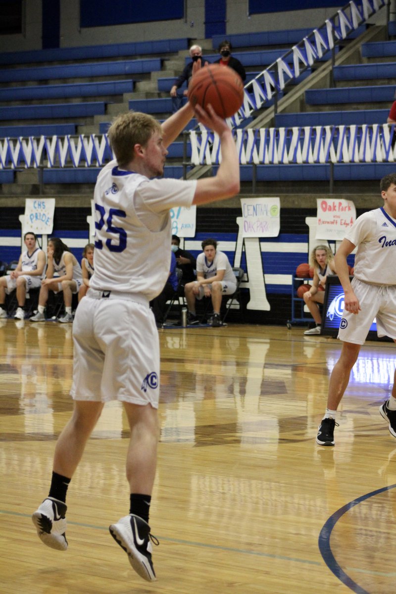 JV basketball defeats Oak Park Friday night!🏀 <a href="/Basketball_CHS/">Indians Basketball</a>