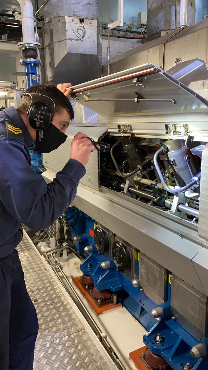 naval_service's tweet photo. #SaturdayNight deployed on Maritime Defence & Security Operations (MDSO) somewhere in the Irish Exclusive Economic Zone (EEZ). Essential #Watchkeepers #Engineers #technicians #EngineRoomArticifers keep watches manned, systems & services functioning to keep our ships at sea 24/7. https://t.co/2uaJxXurdN