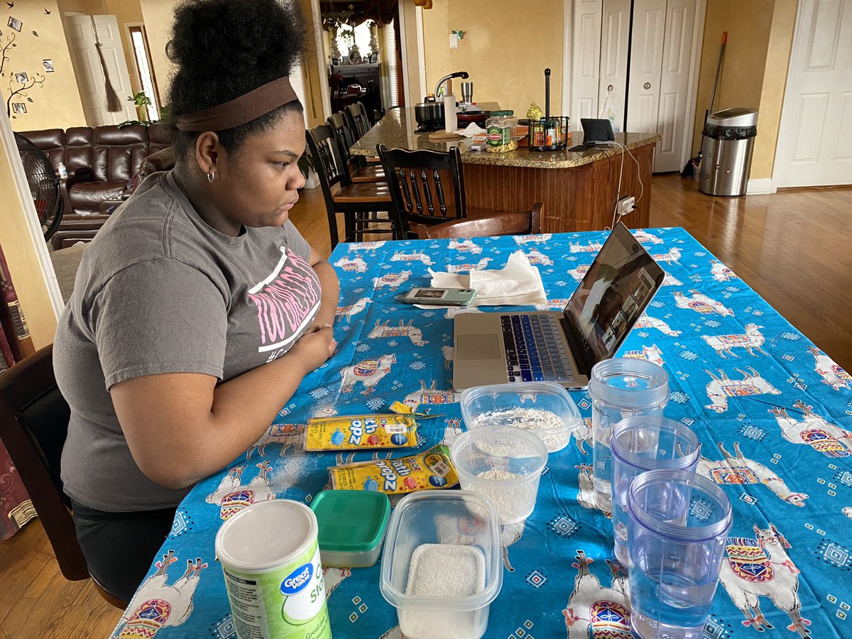 100GOCConyersGA's tweet photo. Shout out to @BioIgnite for facilitating an EXCEPTIONAL workshop with us on #MedicineandTechnology! #STEM #bioengineering #chemistry #girlscoding https://t.co/tbaHg52gfl