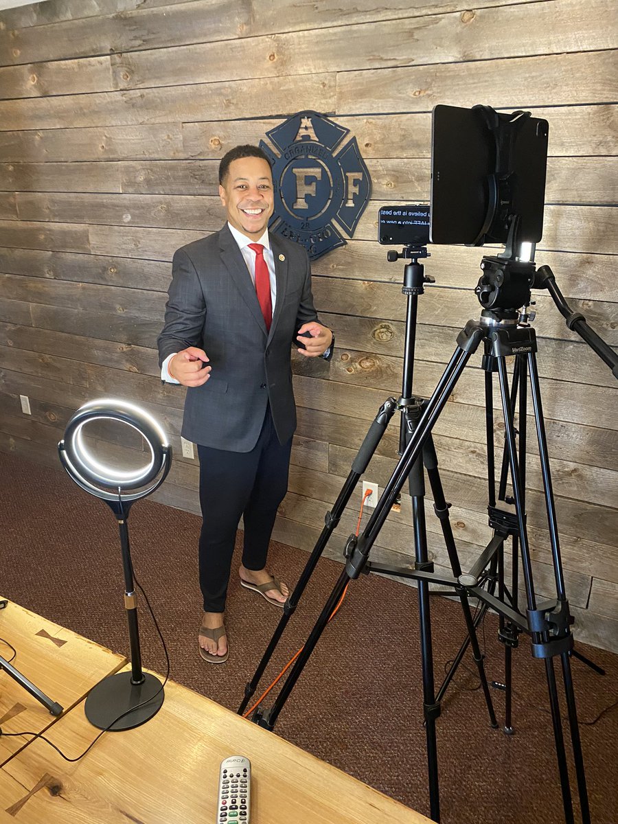 MahlonMitchell's tweet photo. A peak behind the curtain! How it all actually happens. Stay tuned for the final product! #freshstart #unitediaff #flipflopsinfebruary https://t.co/RBfISkHKiJ