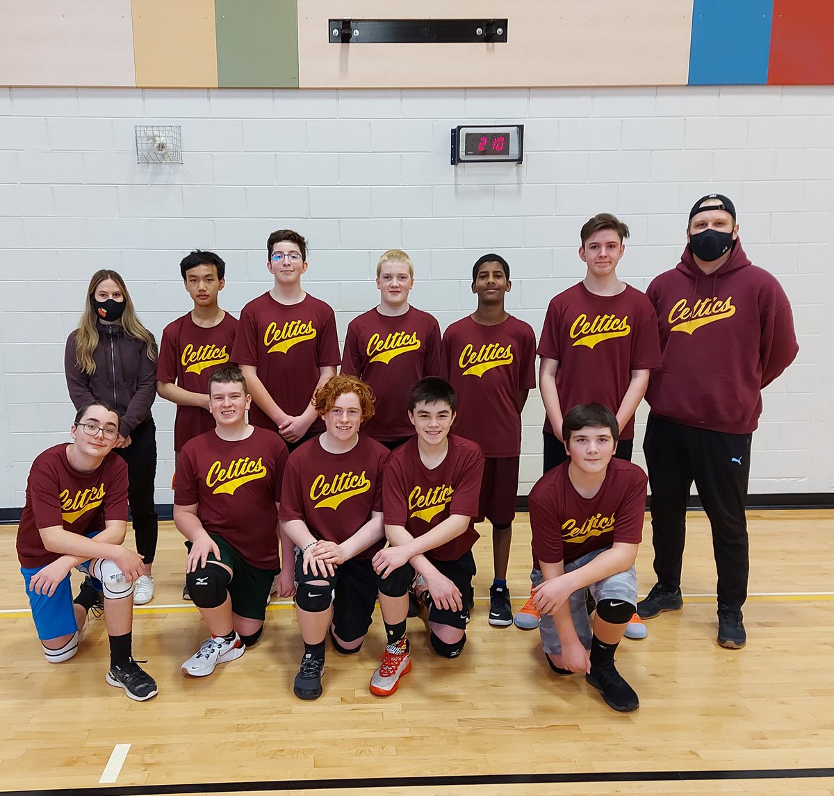 BRJHAthletics's tweet photo. Such a great weekend with these student athletes, our Gr. 8 @BRJH_Celtics volleyball team. So proud of your hard work, determination and teamwork. 🏐👊 https://t.co/UjRacwCOg7