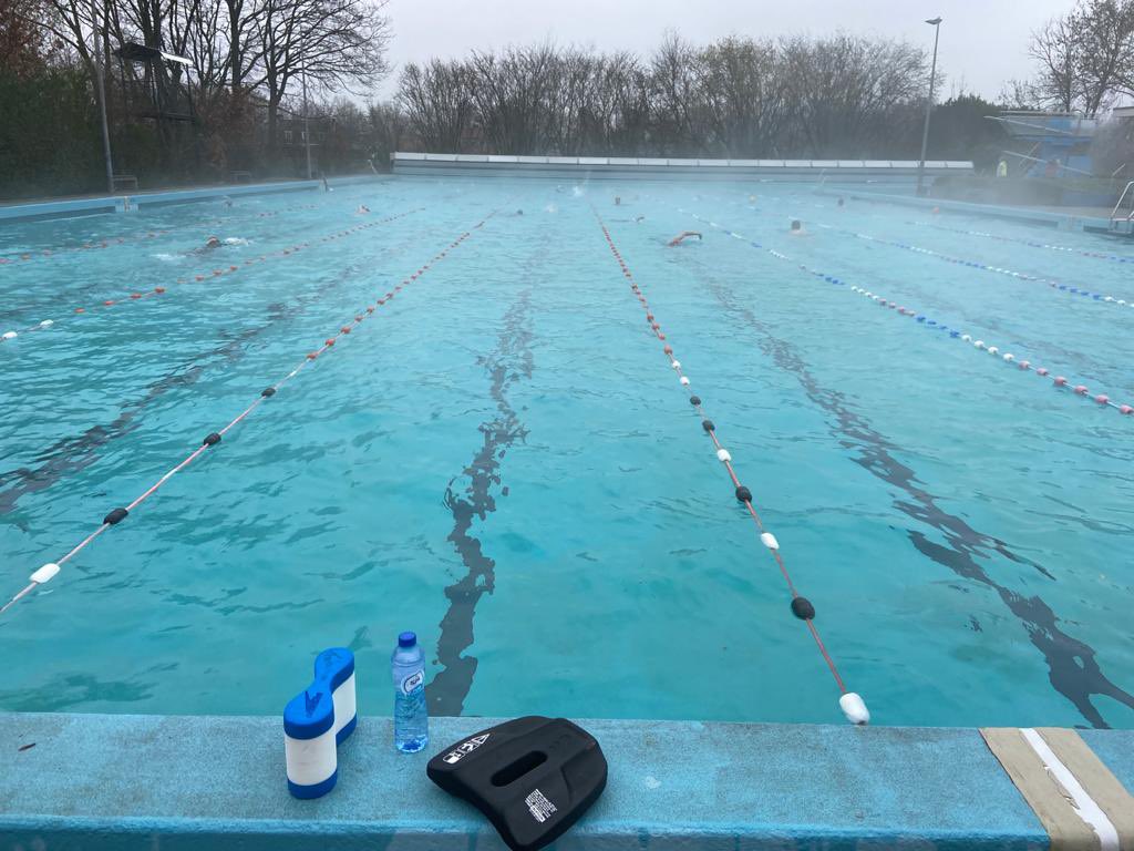 kimhiddink's tweet photo. Vandaag eindelijk weer heerlijk gezwommen 😍❄️ bij @Zwembadbennekom https://t.co/MTuNTfpDvX