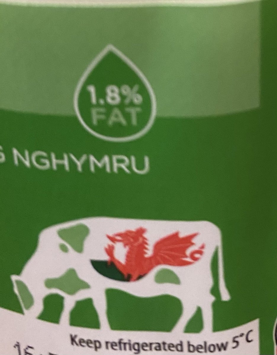 Penarthal's tweet photo. @lozza_skt @thebarryhorns @asda Goodbye Asda - hello Aldi with its Fresh Llaeth Cymreig Hanner-Sgim and #Cowdragon https://t.co/PK8ek37rr8