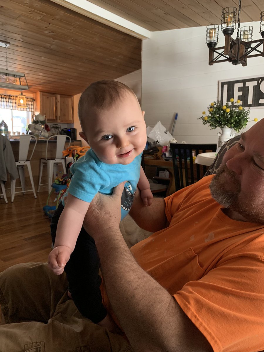 shaleyjohnson32's tweet photo. Love getting pictures of my lil man when I’m at school or when he’s at Paps &amp; Mimi’s 🥺❤️ #7monthsOldToday https://t.co/78NDLSW6E1