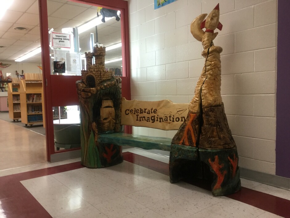 RachelNotley's tweet photo. I am pleased to present Kelly Davies, an ice and snow carver turned wood carver. Using a chainsaw, Kelly makes incredible and intricate works of art.
See more at https://t.co/NaPxyc5Pt3
#AFTU #AFTU2021 #ArtAB #ABArt https://t.co/a3invhNoXP