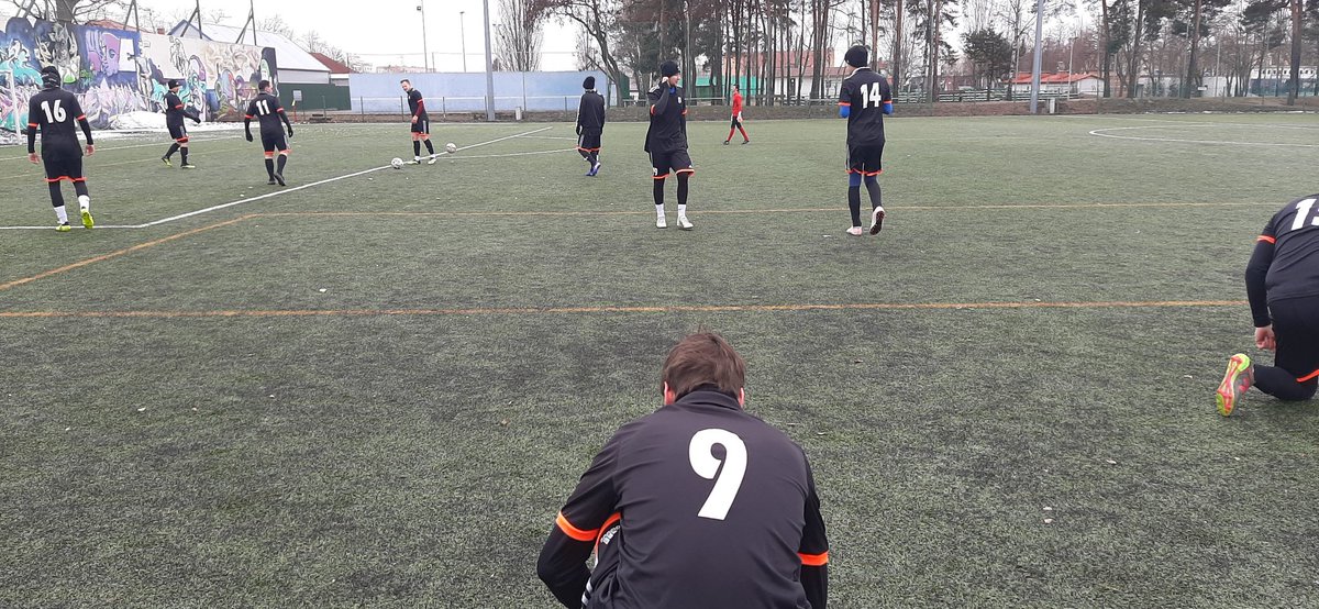 GksSoko's tweet photo. Nasz zespół w dniu dzisiejszym rozegrał mecz kontrolny z 4-to ligowymi rezerwami Lechii Zielona Góra . Po wyrównanym meczu przegrywamy 4️⃣-5️⃣ . 
 W naszej drużynie  wystąpiło 5-ciu zawodników, którzy nie ukończyli jeszcze 17 lat ❗🔥🔝

⚽️⚽️ Woźniak.A
⚽️   Serafin.M
⚽️   Pasiak https://t.co/oSUtq6j6gX