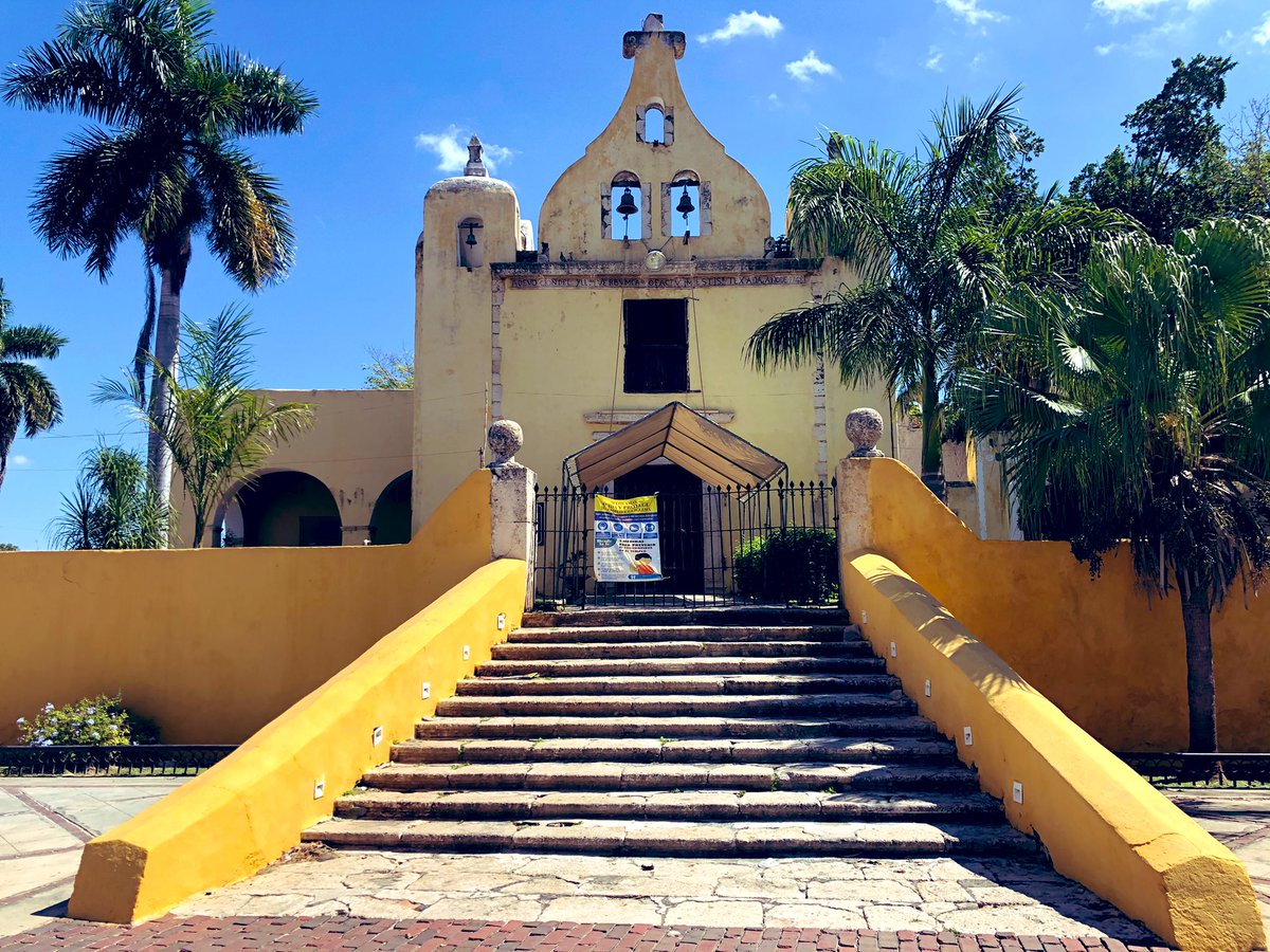 gsoberanisc's tweet photo. Iglesia de la Ermita, una de muchas con las que cintamos en Merida y que con su belleza te sorprenderá! No dejes de visitarla y conocer!! https://t.co/gMnhR9iRpF