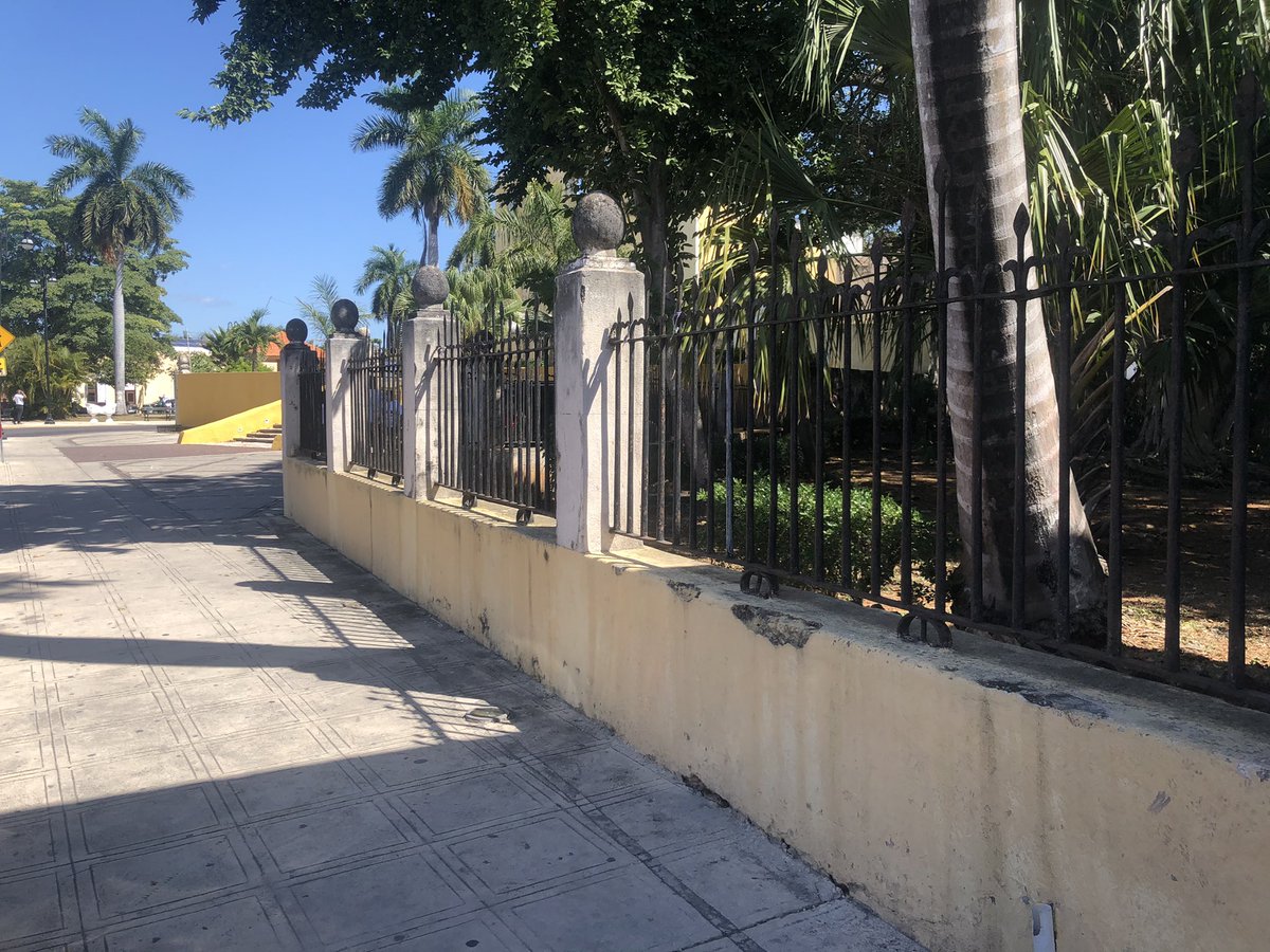 gsoberanisc's tweet photo. Iglesia de la Ermita, una de muchas con las que cintamos en Merida y que con su belleza te sorprenderá! No dejes de visitarla y conocer!! https://t.co/gMnhR9iRpF