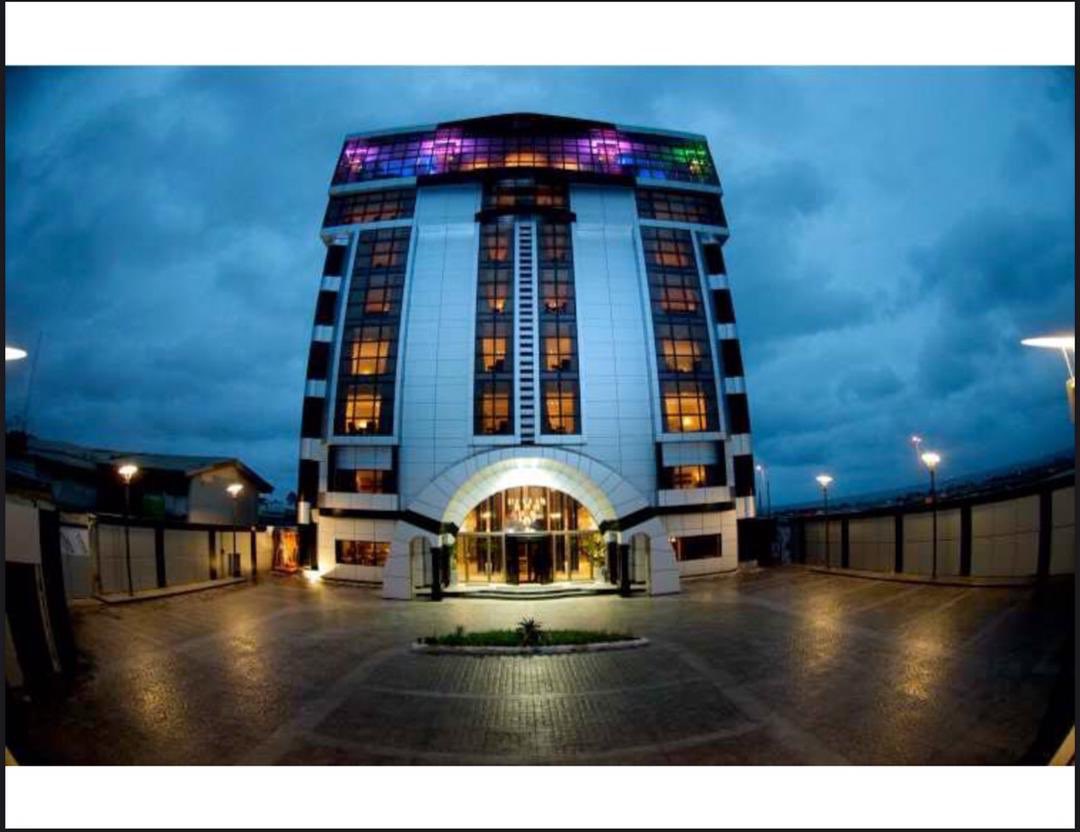applepine_ent's tweet photo. Five Star Hotel For Sale at Victoria Island, Lagos :: Price N16Billion / $33 Million:
Hotel is facing the Atlantic Ocean https://t.co/c6Wns66cbb