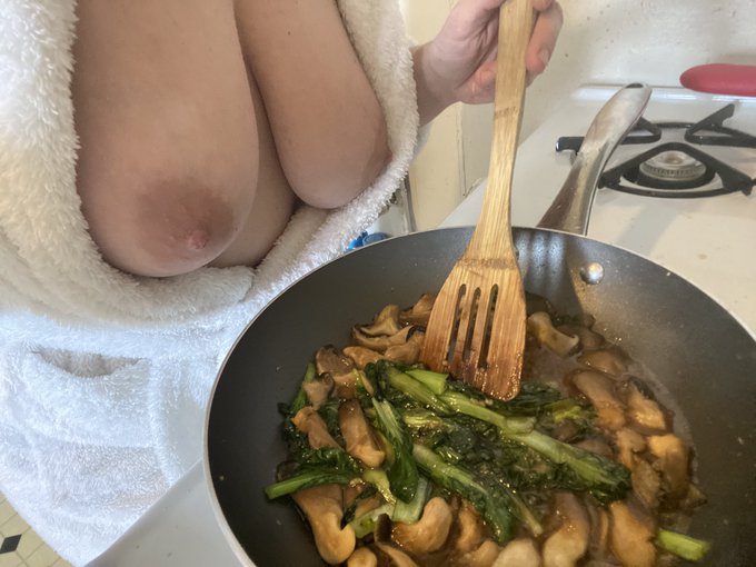 Never miss my #cookingshows! You&rsquo;ve been warned! 😘 https://t.co/Heat9mlWgZ https://t.co/iHLaYuGSz2<a href="/tag/cookingshows"class="tags">#cookingshows</a>