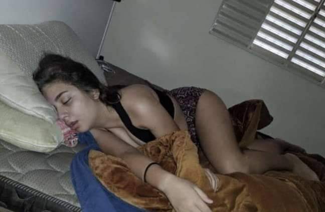 que_sv's tweet photo. La tuitera inalcanzable durmiendo . https://t.co/PN3vw7aWiI