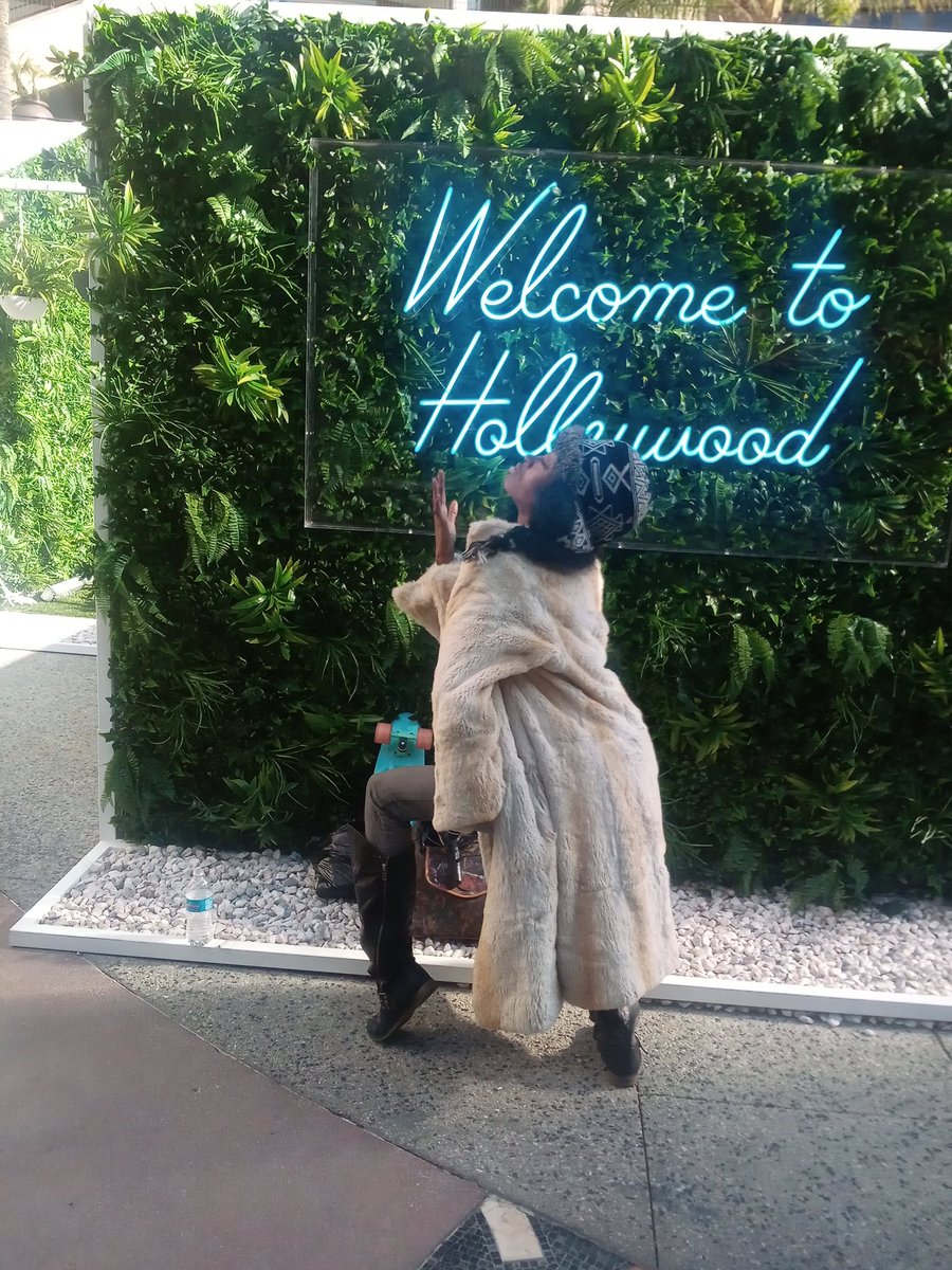 theMarqueta3's tweet image. 🏰🗻🌅🌃🌉🏦⛪💒🏨🏪 #dAgodkiki