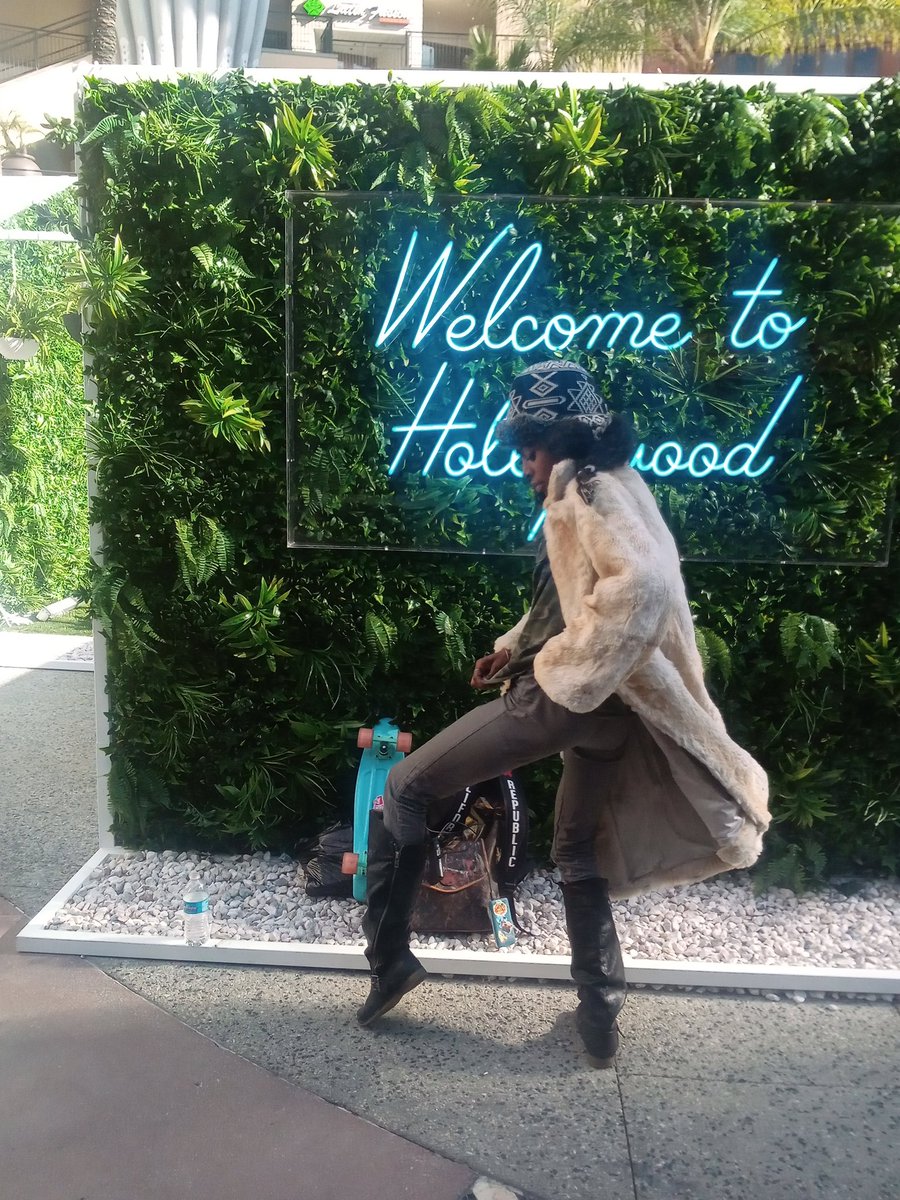 theMarqueta3's tweet image. 🏰🗻🌅🌃🌉🏦⛪💒🏨🏪 #dAgodkiki