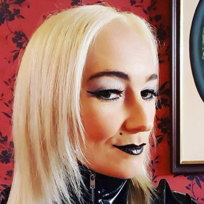 #NewProfilePic 😈🖤