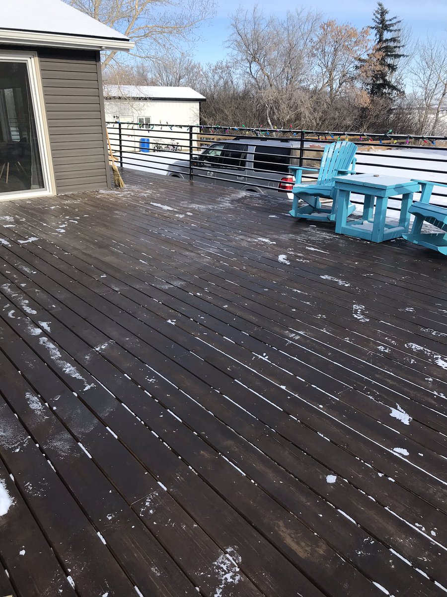 mackay_mitch's tweet photo. @kyleparsons39 @mackaymorgan Gotta get to it before everyone walks all over the damn snow! #snowprobs https://t.co/2dZl1bdIf3