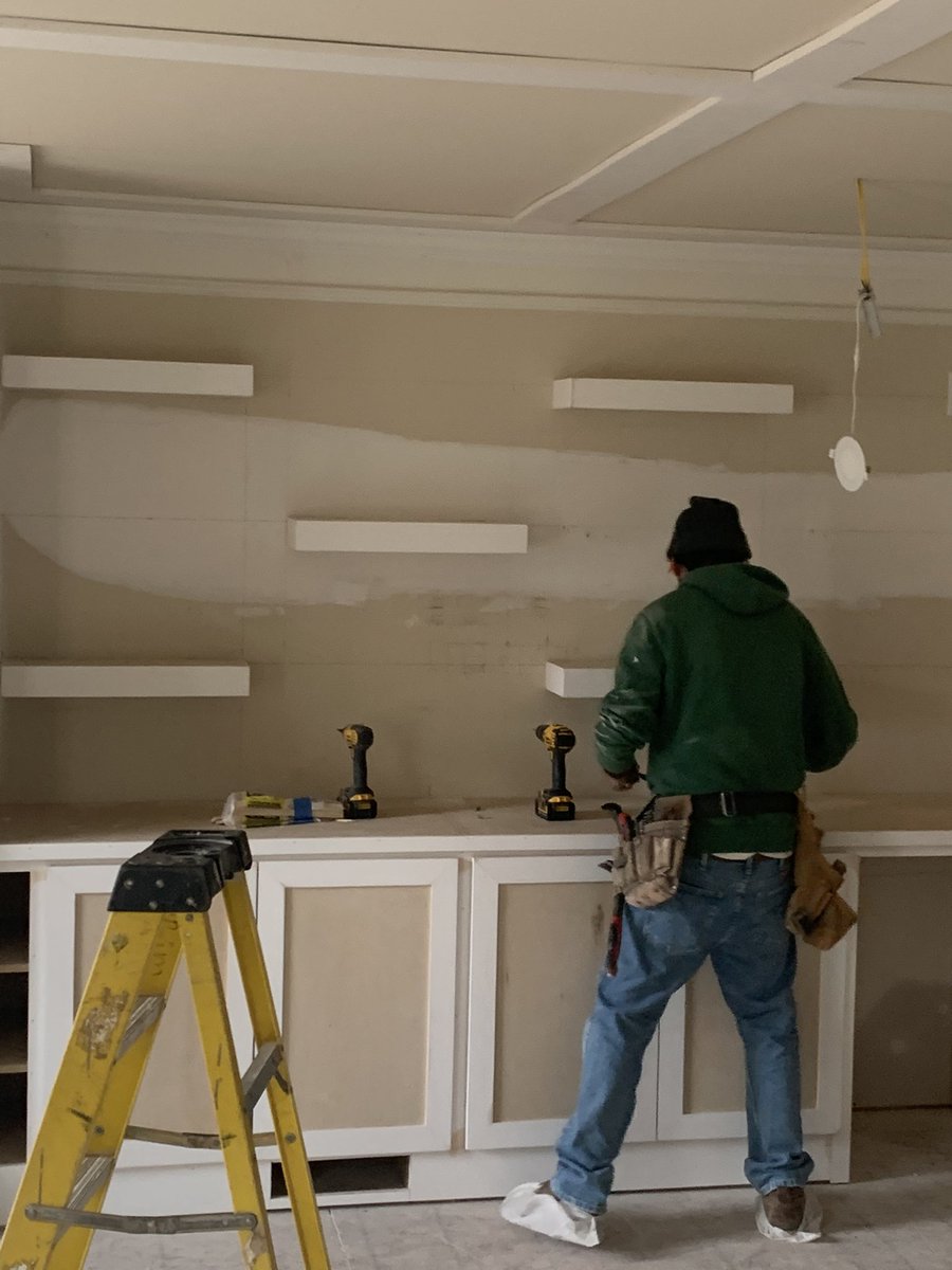 10_Built's tweet photo. Home office buildout https://t.co/NKdzv4PX37