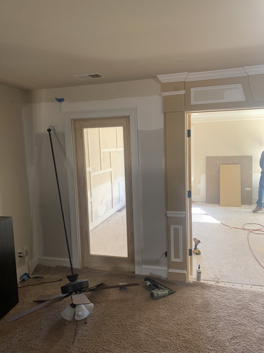 10_Built's tweet photo. Home office buildout https://t.co/NKdzv4PX37
