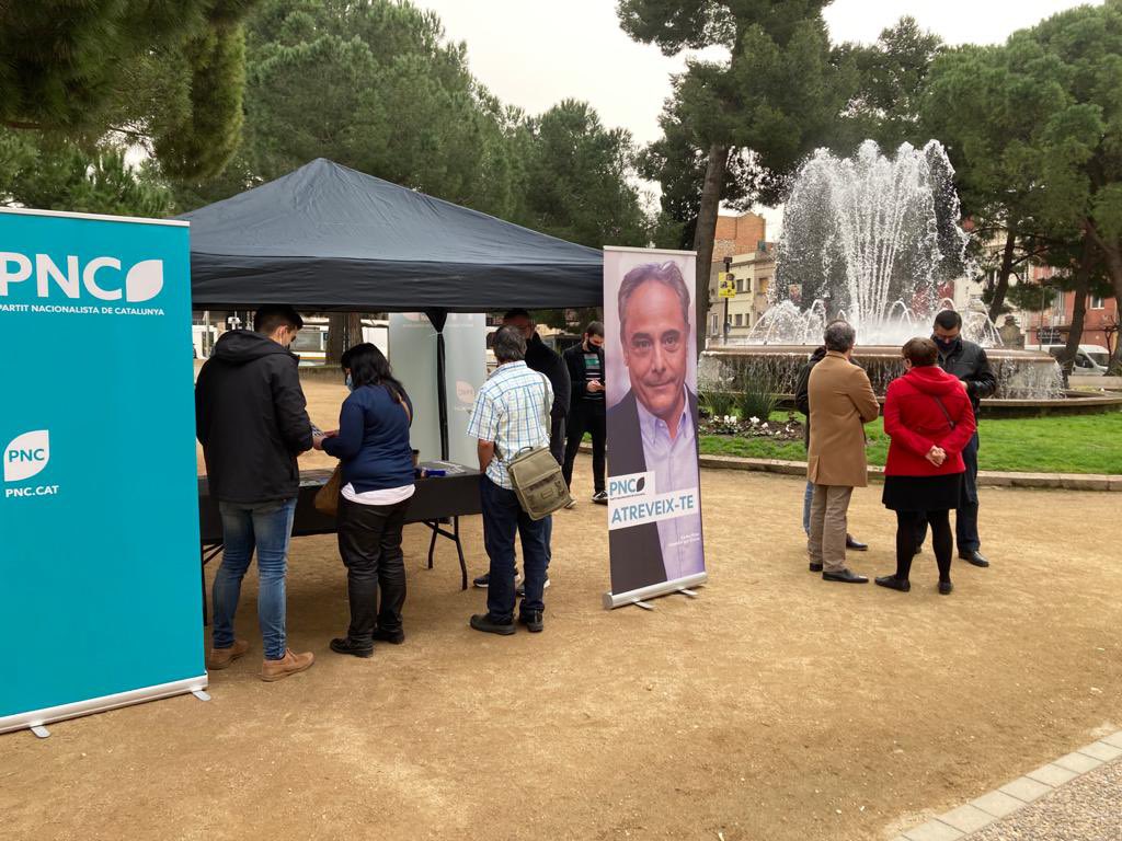 #RutadeCampanya: gira el món i torna al Born. Avui Figueres!He acompanyat a <a href="/carlesribas/">Carles Ribas Gironès</a> <a href="/albaalbertv/">Alba Albert</a> <a href="/carlesarboli/">Carles Arbolí Padrosa</a> <a href="/lluisvalerovila/">Lluis Valero Vilà</a> i gent del <a href="/Som_PNC/">Partit Nacionalista de Catalunya</a> a Figueres. Gent interessada amb el projecte que ens donen energia 🔝 per aquesta 2apart de campanya.Atreveix-te! #SomElsTeus