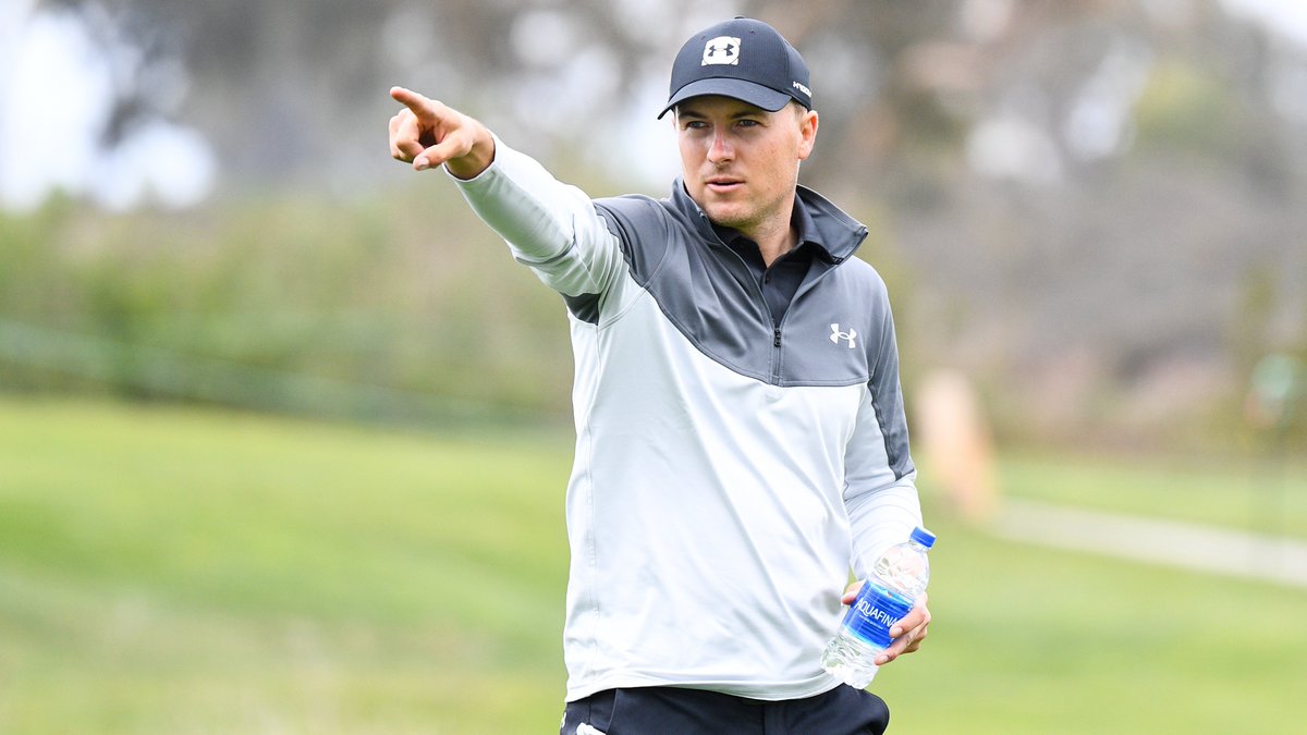 GOLF_com's tweet photo. Jordan Spieth is tied for the lead in Phoenix.

That is all. https://t.co/dEipLyDfic