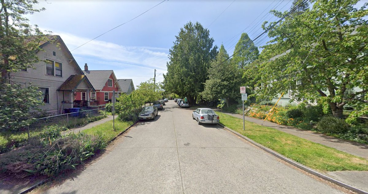 let's look at some of these streets... gosh, i can't imagine why seattle has a housing affordability crisis when this is only 5km to downtown...