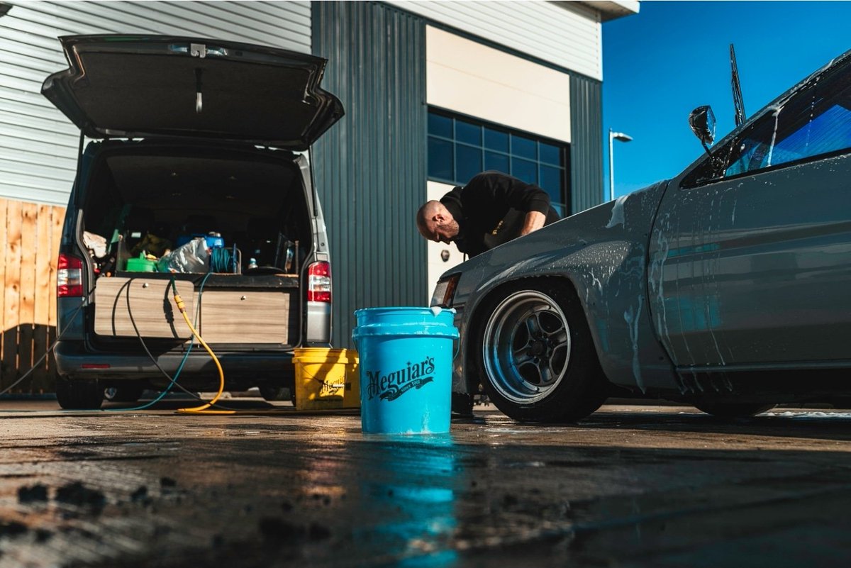 MeguiarsUK's tweet photo. The Players Car Wash.
Players Shine Time Special, coming soon!
#meguiarsshinetime
#thatbluebucket
#ae86 #wheelpros #meguiars #meguiarsuk #players #playershows #carwash #detail #detailer #detailing #detailingworld #detailersofinstagram #detailingaddicts #detailersden https://t.co/WxP6SvxEki