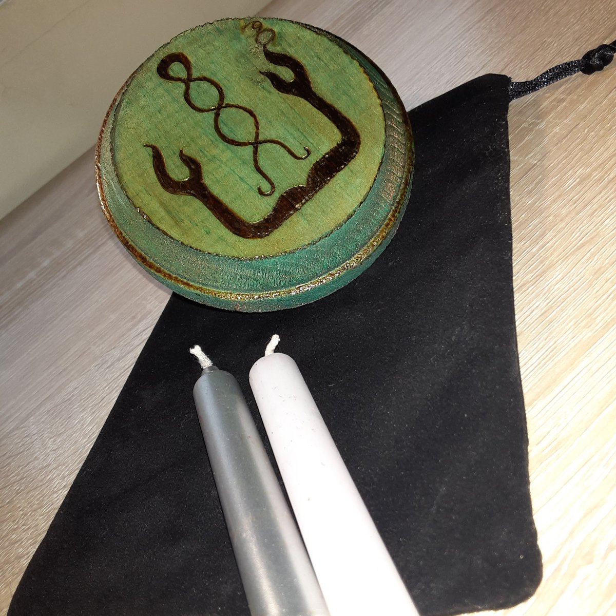 PawNCaw's tweet photo. 🔥😈Coming Soon!😈🔥
NEW devotional pouches!

Set/Sutekh/Seth 
Was-Sceptre/Uas-Sceptre
Heka Symbol

Perfect for those who practice, or plan to practice, ancient Egyptian magick. 

#occult #setian #ancientegypt #witchcraft #heka #magic #lefthandpath https://t.co/WnkxJ4X7i2