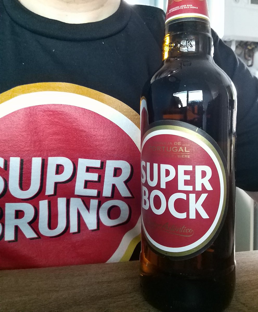 K_Stand_Red's tweet photo. Great goal #SuperBruno #SuperBock #UTFR 🔴⚪⚫⚽️ https://t.co/nn7mwTYU4q