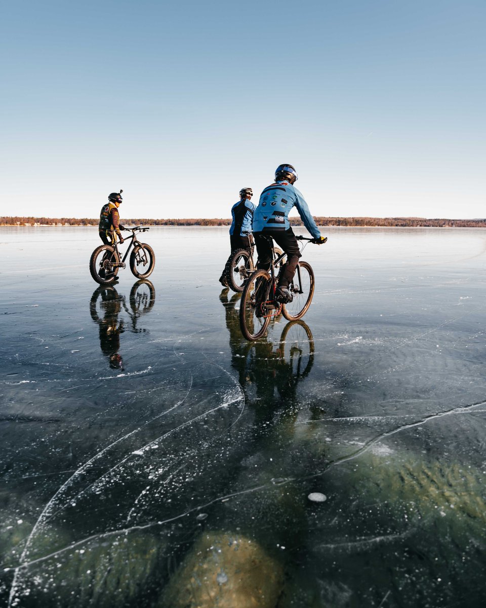 TraverseCity's tweet image. Look closely, do you see something below the ice? Clear ice is a rare phenomenon that allows you to see the coolest things below the ice. Lake beds, logs, frozen fish, and maybe a shipwreck? 👀