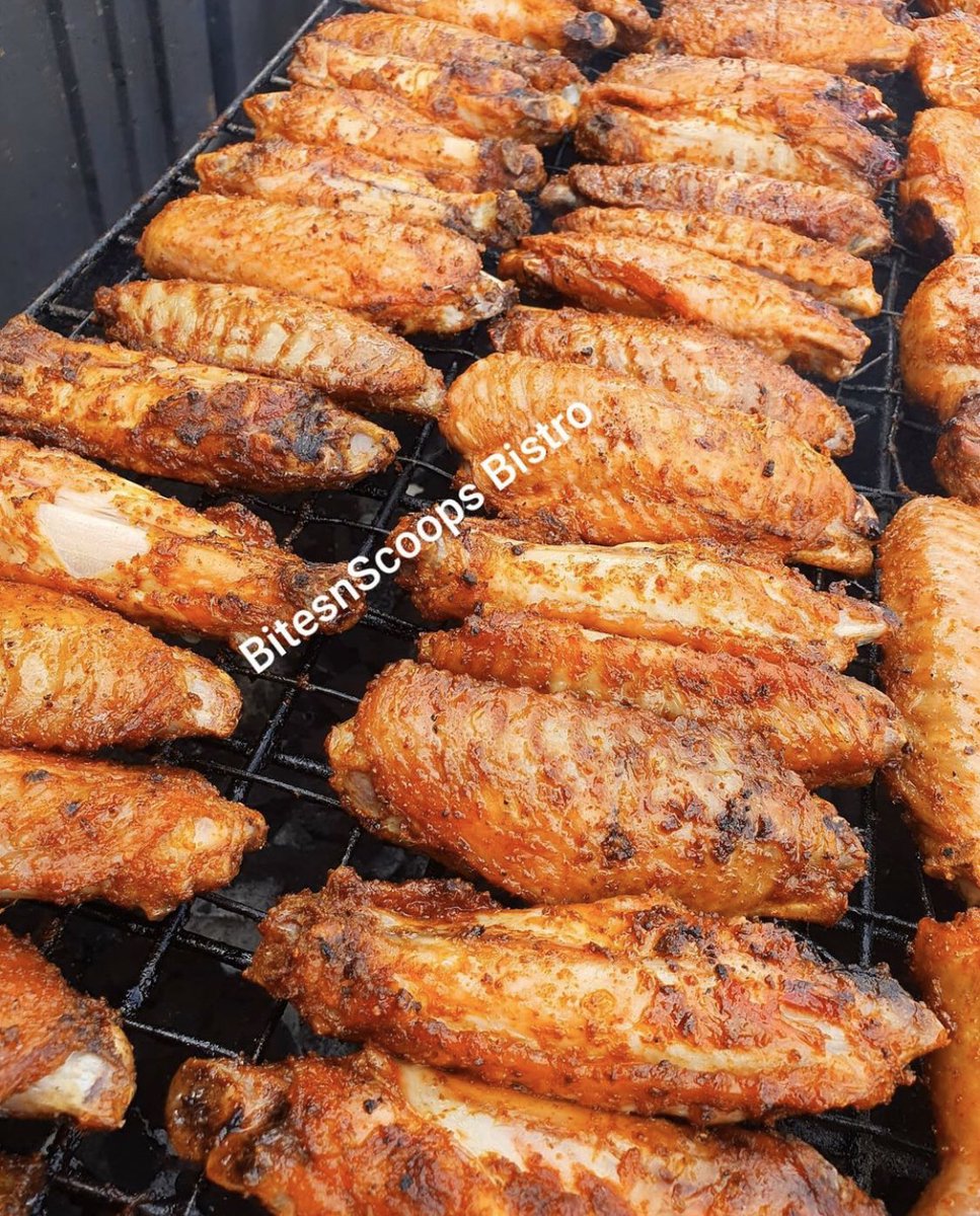 ASKDAMZ1's tweet photo. PLEASE FOLLOW AND SHOW MASSIVE LOVE TO @BitesnScoops 

THEY SELL DELICIOUS TASTY MEALS 

OKAY, GOODNIGHT PEOPLE🙏 https://t.co/MfiA71LeZn