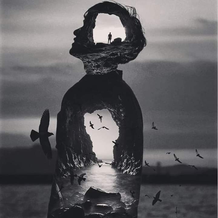 لاَ أحد يَعلم عنْك أكثر مِنك....
ف لاَ أحد يَعلم مَا أصابك .
لاَ أحد يَعلم معارِككَ الخاصة مع الحياة .. و مع نفسِك .
لاَ أحد يَعلم مَا الذي زعزعَ أمانك ، وقتلَ عفَويتُكَ ، وأطفأَ نورك .
لاَ أحد يعلم كمْ كافحت، كمْ خسِرت ، كمْ تألمت ، كمْ تَعذّبت .
لاَ أحد يعلم حقاً من أنتَ ...