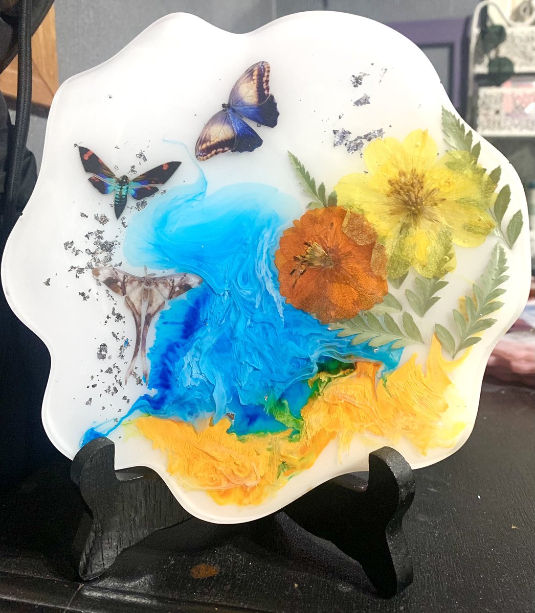 katieketch's tweet photo. I feel like I'm finally making some cool things!! https://t.co/UC91ZAOsJQ