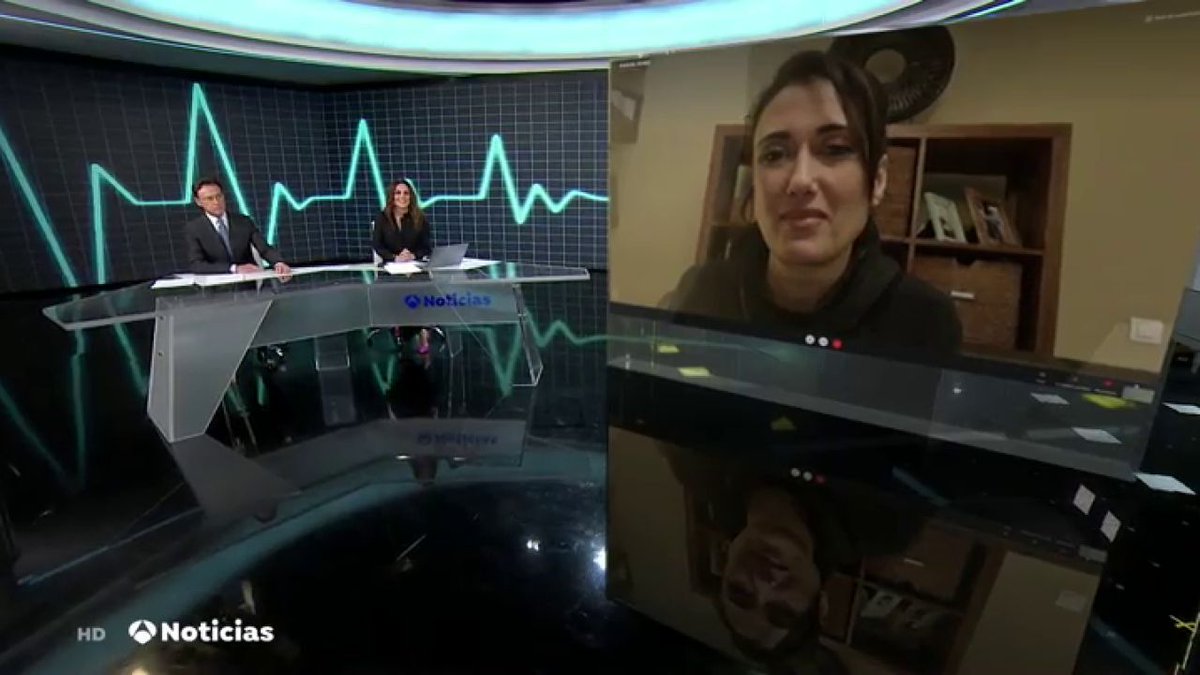 A3Noticias's tweet photo. Raquel Romo, enfermera de Málaga cuyo testimonio se ha hecho viral: 

👉"Elegir a qué paciente tratar pasa y más a menudo de lo que creemos" 

▶https://t.co/U9EavczB7w https://t.co/fdfonMWSfh