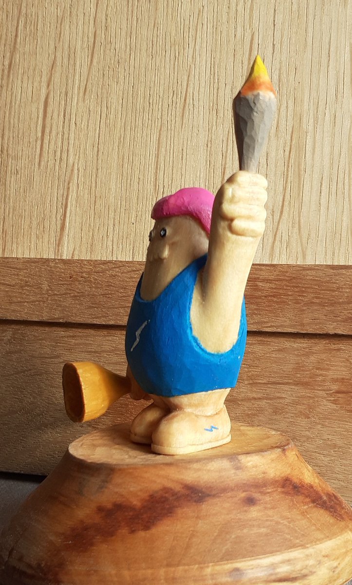 Woodyspirit's tweet photo. Who knows who this little champion is?!
(Colours chosen by the kids - I like them π)
@Madein_Mon @IngridASLW @RobertSorby @Morakniv #handcarved #woodcarving #Wales #Welsh #folk #folkart #woodart #whittling #charactercarving #newwoodculture #workingwithwood #woodlove #limewood https://t.co/Z8e0mYHgUu