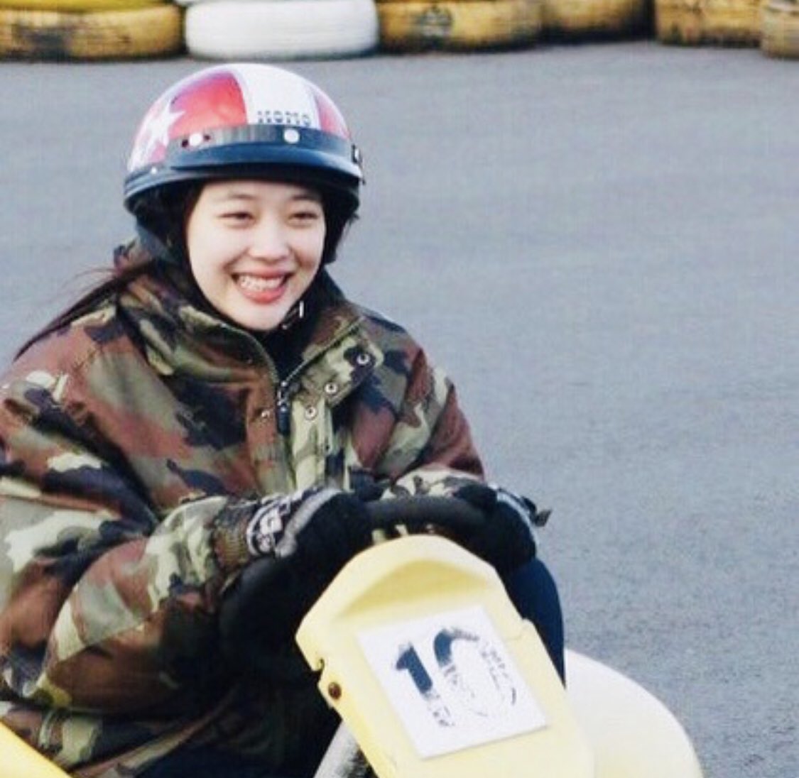 tiny sulli with tiny car #설리 #SULLI #최진리 #진리 #FX 🍑