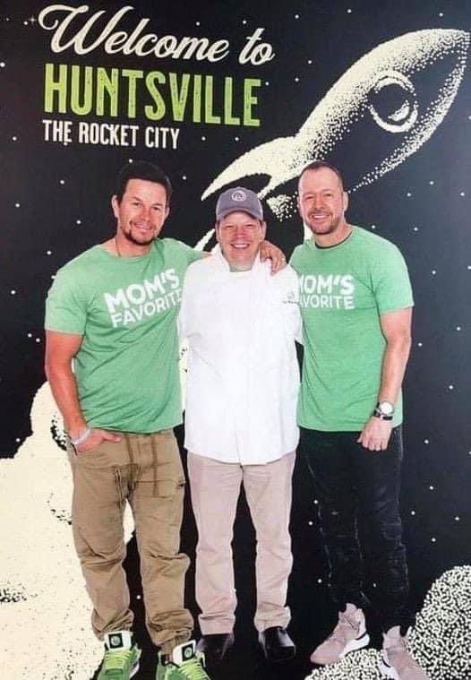 Wahlburgers Huntsville, Alabama tweet media