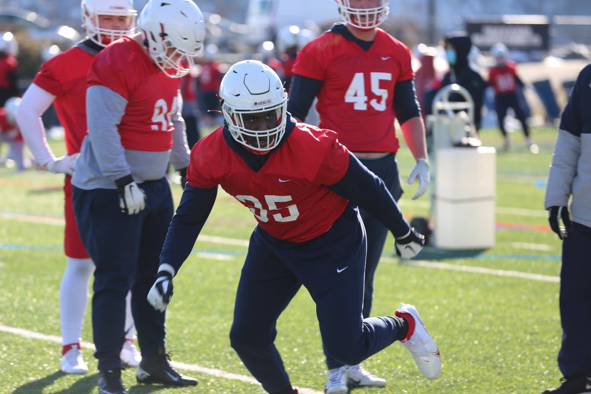 DuqFB's tweet photo. First practice of the spring ✅

#GoDukes https://t.co/PW2AqUvFSq