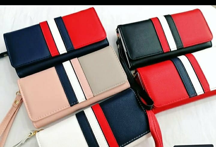 Este 14 de febrero el regalo perfecto para ella 👌💑🍾🎁🎀
Billetera para dama, #TOMMYHILFIGER ya disponibles en el WhatsApp 5537 7124 envío gratis a Villa Nueva y distintas zonas de la ciudad.