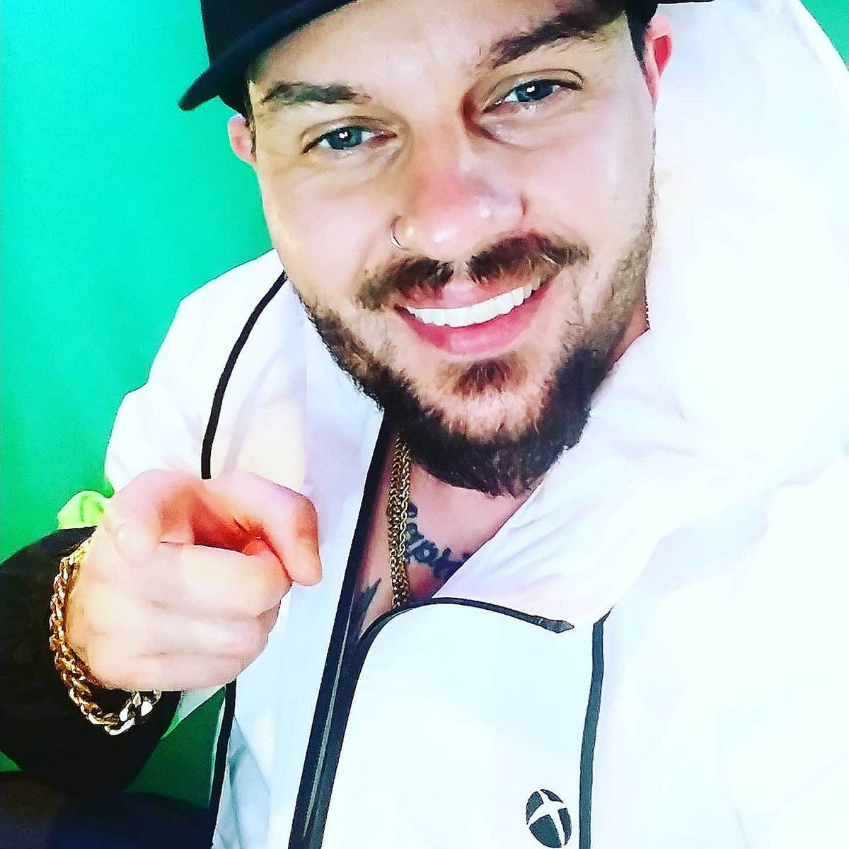 XNOSWD's tweet photo. NO no no... YOU have a great weekend!
⚡✌⚡
.
.
.
.
#xboxgear #xboxgamepass #xboxambassadors #xbox #xboxcanada #xboxseriesx #xboxone #xbox360
#gamerguy #facebookgaming #fbggpartner https://t.co/qjJnZfxhaz