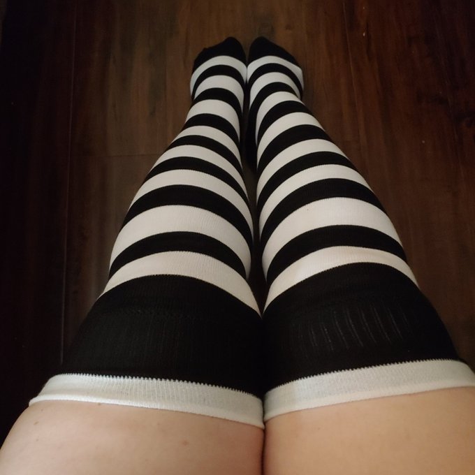 Socks and pussy, who doesn't love that?? https://t.co/afoBW5JgY1<a href="/tag/nopanties"class="tags"><span>#nopanties</span></a><a href="/tag/garterbelt"class="tags"><span>#garterbelt</span></a><a href="/tag/tallsocks"class="tags"><span>#tallsocks</span></a>
