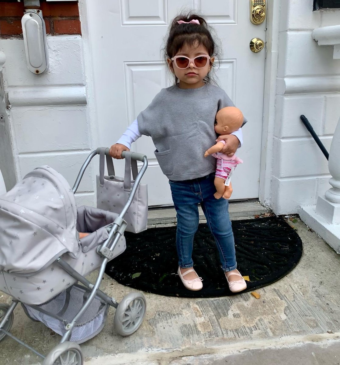 It's the pink shades for us🙌✨ Tap to shop play strollers! 📸:@_jenniferh #lovemypbk